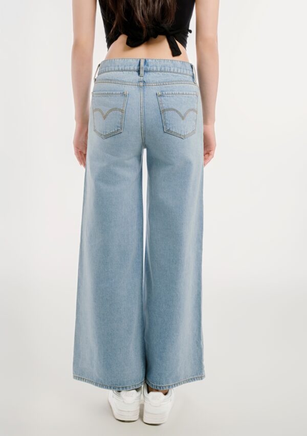 LOOKBOOK 11.120018 REV
